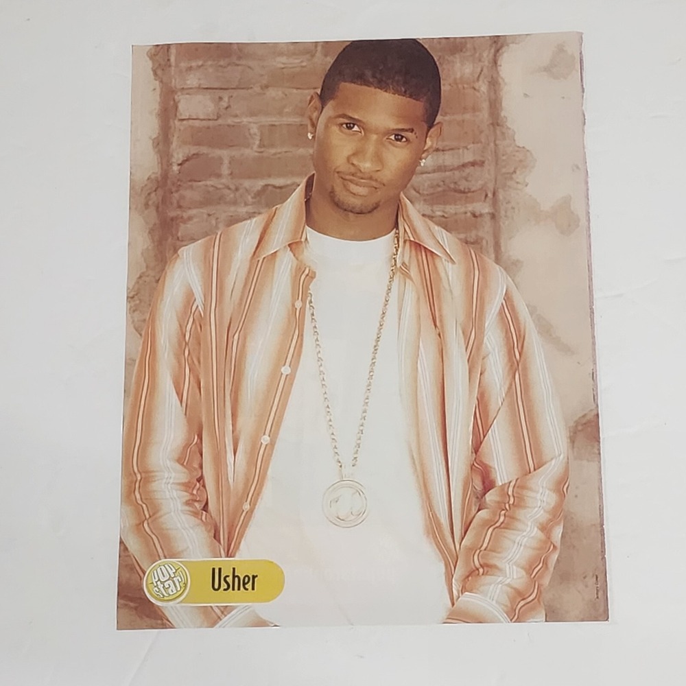 USHER Brick Wall Pin-Up Poster Clipping 2000s 8x10.5 Pop Star Magazine Art